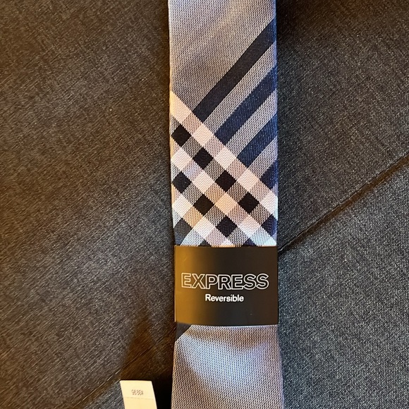 Express Reversible Tie - Picture 3 of 4
